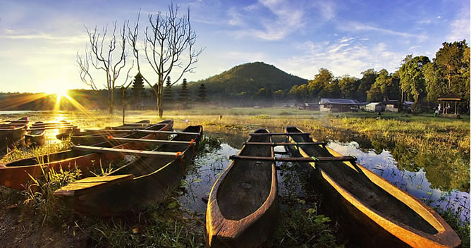 Tamblingan Lake